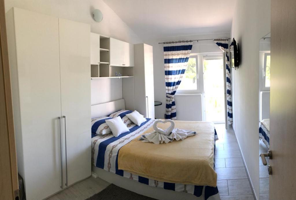 Apartmani Bolero - Obiteljski Odmor Vodice Exterior foto